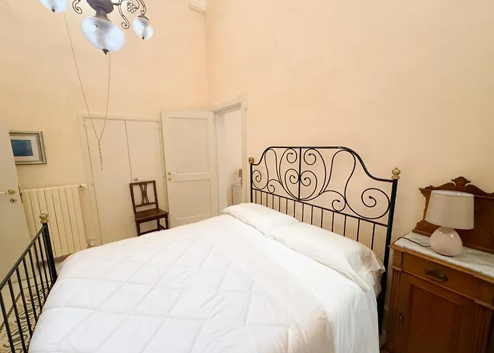 לינה וארוחת בוקר Palazzo Zaca גאליפולי